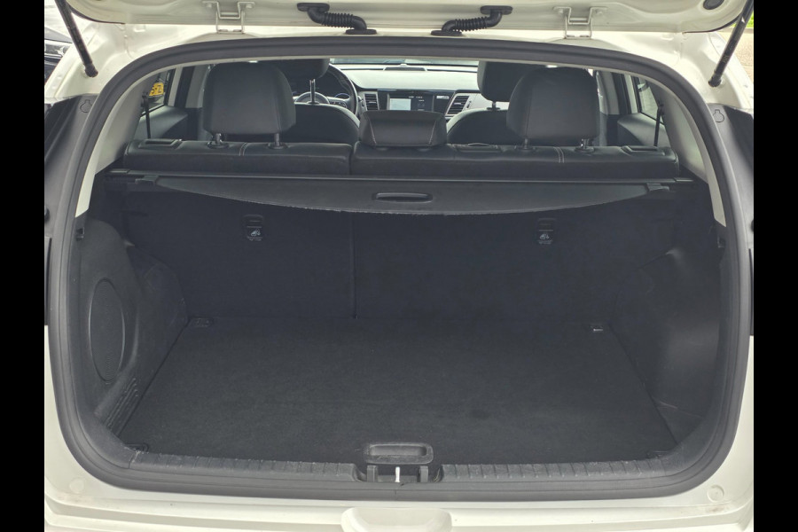 Kia e-Niro ExecutiveLine 64 kWh | 100% SOH | LEDER | CAMERA | JBL | STOELVERWARMING/VENTILATIE |