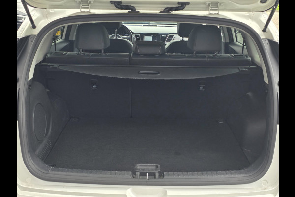 Kia e-Niro ExecutiveLine 64 kWh | 100% SOH | LEDER | CAMERA | JBL | STOELVERWARMING/VENTILATIE |