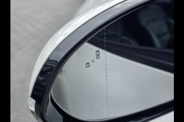 Kia e-Niro ExecutiveLine 64 kWh | 100% SOH | LEDER | CAMERA | JBL | STOELVERWARMING/VENTILATIE |