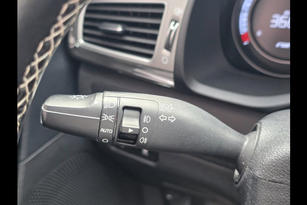 Kia e-Niro ExecutiveLine 64 kWh | 100% SOH | LEDER | CAMERA | JBL | STOELVERWARMING/VENTILATIE |