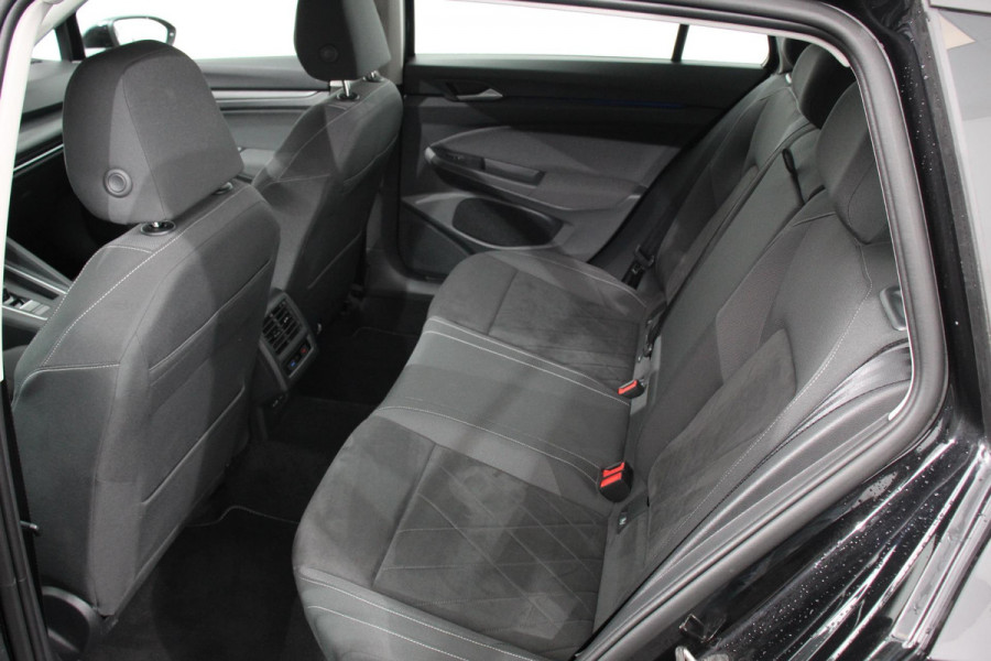 Volkswagen Golf Variant 1.5 eTSI 150pk DSG Style Navigatie Wireless App Connect / Apple Carplay / Android Auto Climate Control Virtual Cockpit Adaptieve Cruise Control Led