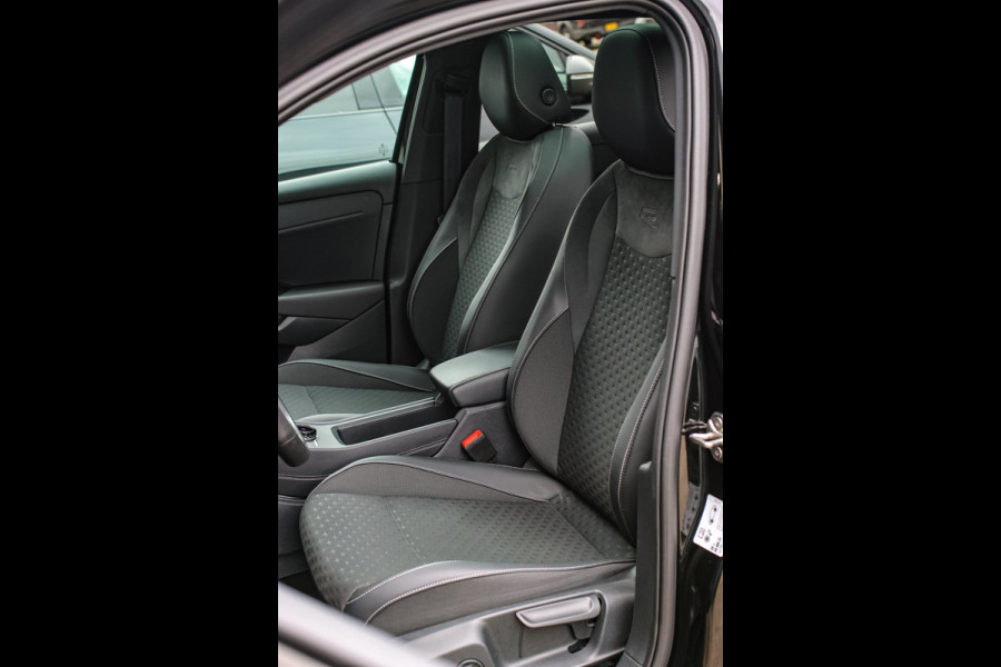 Volkswagen T-Roc 1.5 eTsi R-Line *Pano*H/K*Head-Up*360 Camera*Trekhaak*