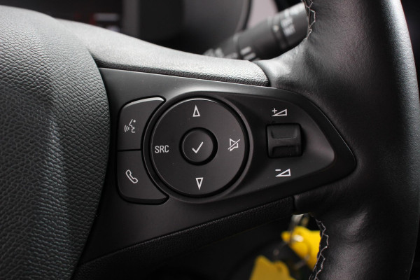 Opel Corsa 1.2 100pk GS Line Navigatie Appel Carplay/Android Auto Airco Camera Parkeer sensoren Extra Getint Glas Stuurwiel Bediening