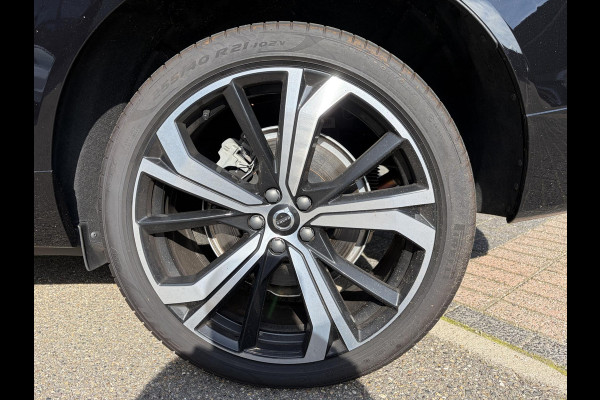Volvo XC60 2.0 T8 Plug-in hybrid AWD Plus Dark LUCHTVERING| PANO| HARMAN KARDON| MEMORY STOELEN| ACHTERBANK VERWARMD| HUD| 360 CAMERA| RECENT ONDERHOUD GEHAD BIJ VOLVO DEALER\ FABRIEKSGARANTIE|