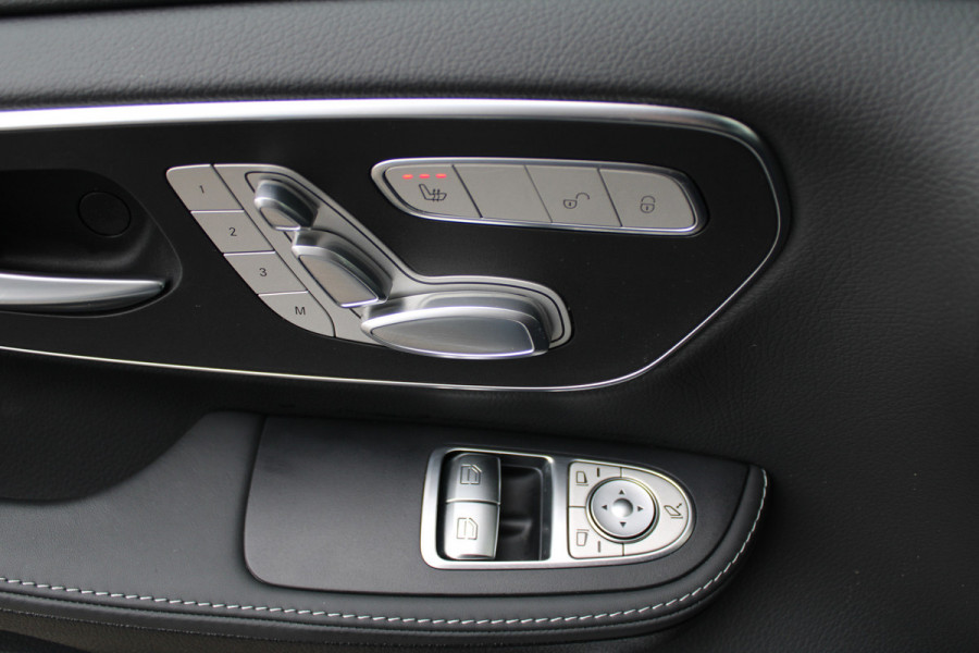 Mercedes-Benz V-Klasse 300d / AMG / Exclusive / 7-persoons / Elec Stoelen / Burmester / Nightpakket / Vol Opties / NIEUWSTAAT.