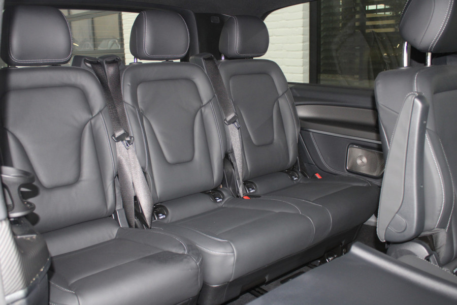 Mercedes-Benz V-Klasse 300d / AMG / Exclusive / 7-persoons / Elec Stoelen / Burmester / Nightpakket / Vol Opties / NIEUWSTAAT.