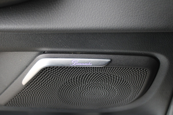 Mercedes-Benz V-Klasse 300d / AMG / Exclusive / 7-persoons / Elec Stoelen / Burmester / Nightpakket / Vol Opties / NIEUWSTAAT.