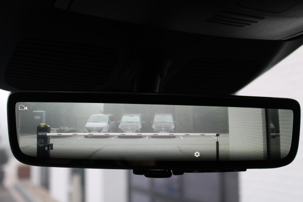 Mercedes-Benz V-Klasse 300d / AMG / Exclusive / 7-persoons / Elec Stoelen / Burmester / Nightpakket / Vol Opties / NIEUWSTAAT.