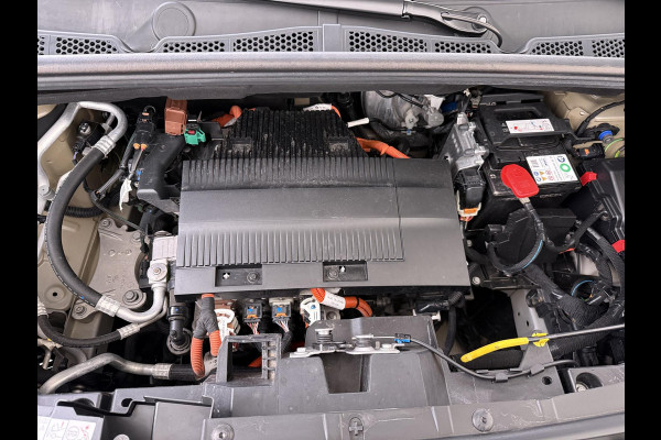 Citroën E-Berlingo Feel 50 kWh VAN: 26.900,- VOOR: 24.877,- UW HERFSTVOORDEEL: 2.023,-| 22.000KM!| SOH 100% | CRUISE| STANDKACHEL | LANE ASSIST