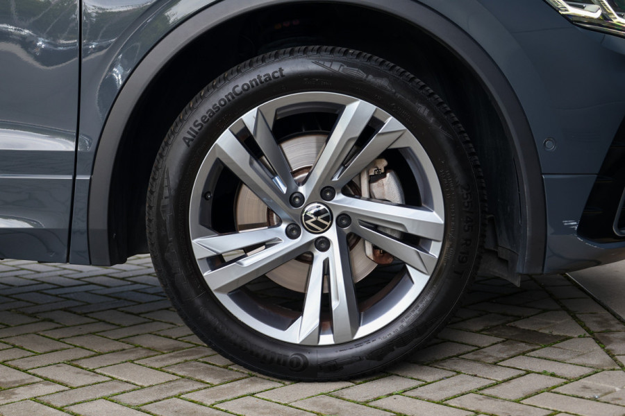 Volkswagen Tiguan 1.4 TSI eHybrid R-Line Business | BTW | PANO | ACC | CAMERA | DODEHOEK |