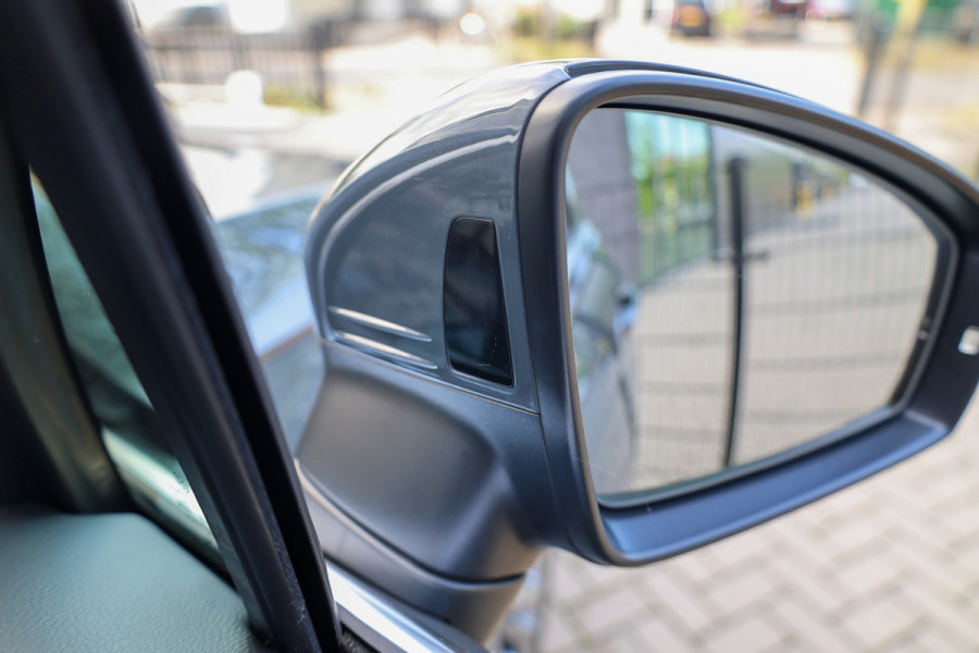 Volkswagen Tiguan 1.4 TSI eHybrid R-Line Business | BTW | PANO | ACC | CAMERA | DODEHOEK |