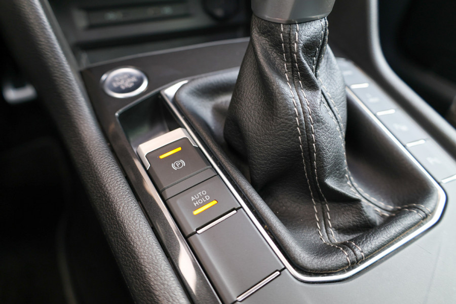 Volkswagen Tiguan 1.4 TSI eHybrid R-Line Business | BTW | PANO | ACC | CAMERA | DODEHOEK |