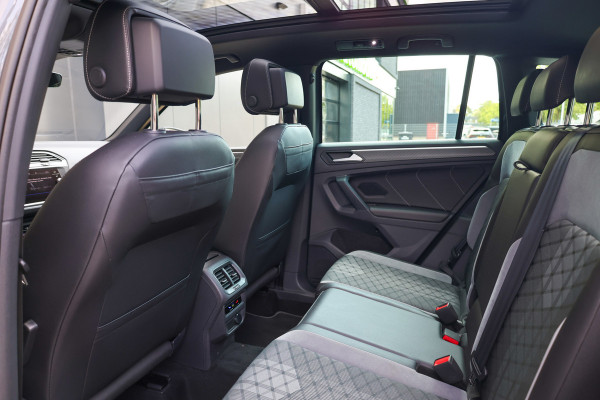 Volkswagen Tiguan 1.4 TSI eHybrid R-Line Business | BTW | PANO | ACC | CAMERA | DODEHOEK |