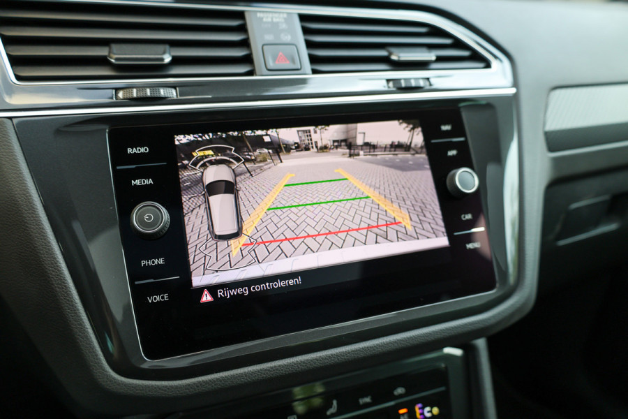 Volkswagen Tiguan 1.4 TSI eHybrid R-Line Business | BTW | PANO | ACC | CAMERA | DODEHOEK |