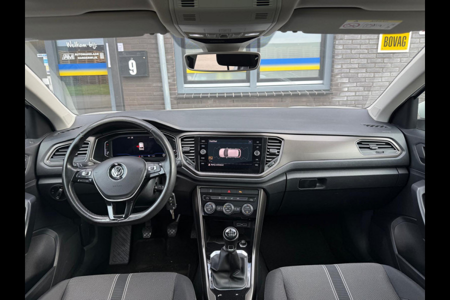 Volkswagen T-Roc 1.0 TSI Style | 1E EGENAAR | 3/6 OF 12MND GARANTIE | PANODAK | ACC | LANE ASSIST | AIRCO |