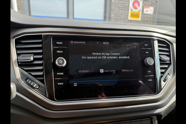 Volkswagen T-Roc 1.0 TSI Style | 1E EGENAAR | 3/6 OF 12MND GARANTIE | PANODAK | ACC | LANE ASSIST | AIRCO |