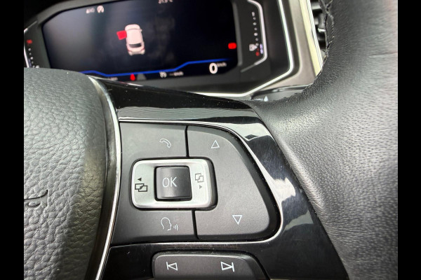 Volkswagen T-Roc 1.0 TSI Style | 1E EGENAAR | 3/6 OF 12MND GARANTIE | PANODAK | ACC | LANE ASSIST | AIRCO |