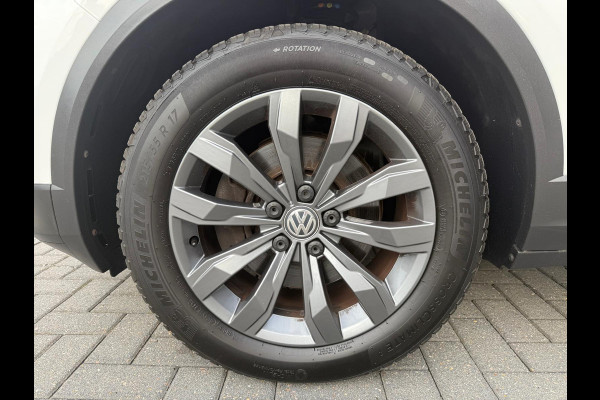 Volkswagen T-Roc 1.0 TSI Style | 1E EGENAAR | 3/6 OF 12MND GARANTIE | PANODAK | ACC | LANE ASSIST | AIRCO |