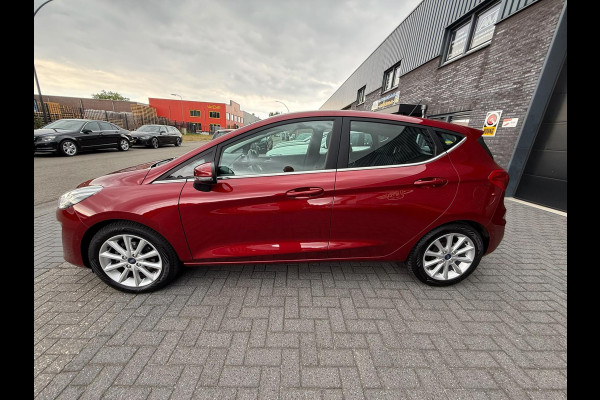 Ford Fiesta 1.0 EcoBoost Titanium | 2E EIGENAAR | 3/6 OF 12 MND GARANTIE | CAMERA | PANO DAK | TREKHAAK | CARPLAY |