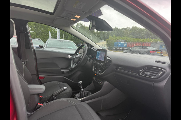 Ford Fiesta 1.0 EcoBoost Titanium | 2E EIGENAAR | 3/6 OF 12 MND GARANTIE | CAMERA | PANO DAK | TREKHAAK | CARPLAY |