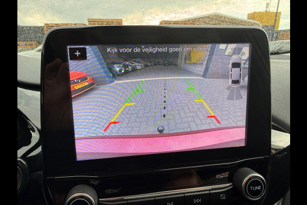 Ford Fiesta 1.0 EcoBoost Titanium | 2E EIGENAAR | 3/6 OF 12 MND GARANTIE | CAMERA | PANO DAK | TREKHAAK | CARPLAY |