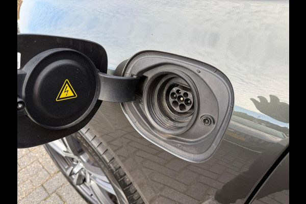 Volvo XC60 2.0 T8 Plug-in hybrid AWD Inscription Exclusive | 1E EIGENAAR | 3/6/12 MND GARANTIE | PANO | LED | ACC | DAB | CARPLAY | TREKHAAK | STOELKOELING |