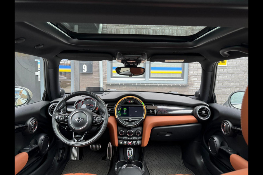 MINI Mini 2.0 John Cooper Works Chili | 1E EIGENAAR | 3/6/12MND GARANTIE | 230PK | PANO | ACC | CARPLAY | LED | HEAD-UP | NAVI | DAB |