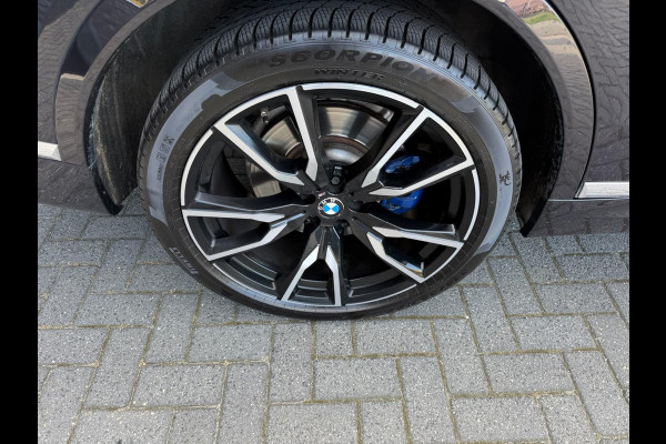 BMW X7 xDrive40i 6p. | 2E EIGENAAR | 3/6/12MND GARANTIE| M-SPORT |PANO | LASER | LED | B&W | MASSAGE | CARPLAY | TREKHAAK | DAB | BOMVOL |