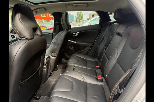 Volvo V40 Cross Country 1.5 T3 Summum | 2E EIGENAAR | 3/6 of 12 MND GARANTIE | PANO DAK | CAMERA | NAVI | MEMORY |