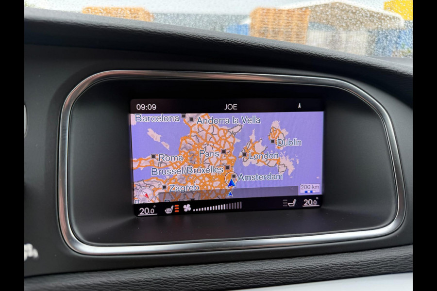 Volvo V40 Cross Country 1.5 T3 Summum | 2E EIGENAAR | 3/6 of 12 MND GARANTIE | PANO DAK | CAMERA | NAVI | MEMORY |