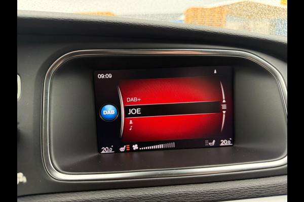 Volvo V40 Cross Country 1.5 T3 Summum | 2E EIGENAAR | 3/6 of 12 MND GARANTIE | PANO DAK | CAMERA | NAVI | MEMORY |