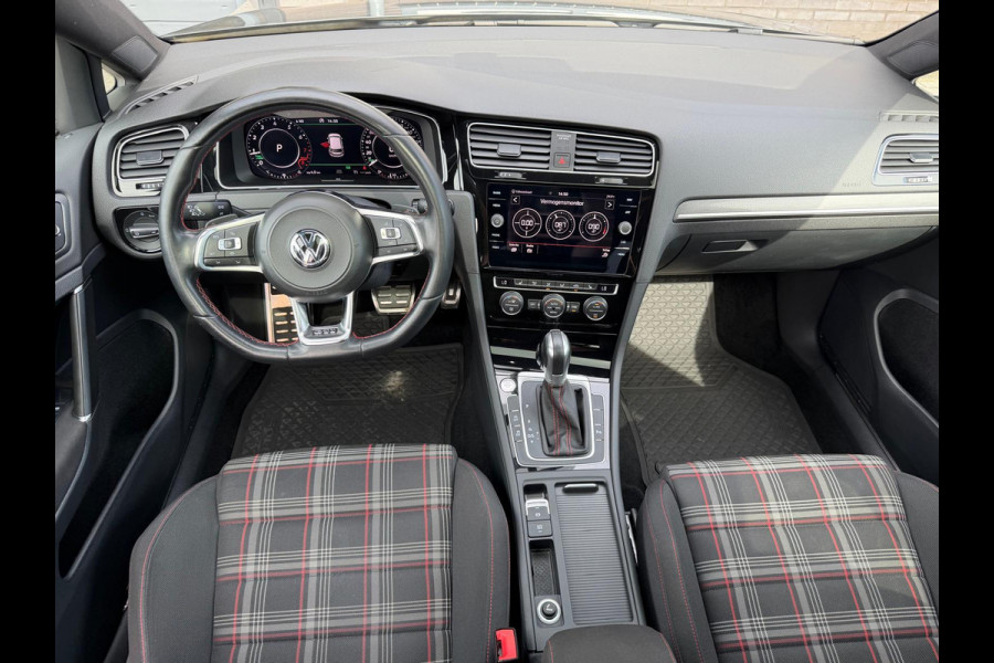 Volkswagen Golf 2.0 TSI GTI Performance | 3/6/12MND GARANTIE | PANO | LED | ACC | TREKHAAK | NAVI | STOELVERW. |