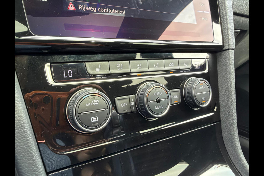 Volkswagen Golf 2.0 TSI GTI Performance | 3/6/12MND GARANTIE | PANO | LED | ACC | TREKHAAK | NAVI | STOELVERW. |