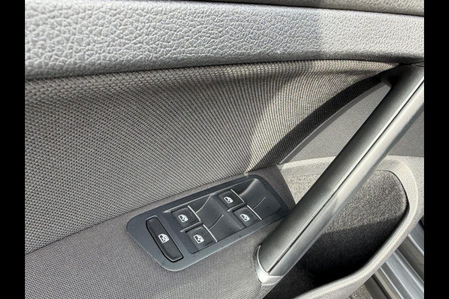 Volkswagen Golf 2.0 TSI GTI Performance | 3/6/12MND GARANTIE | PANO | LED | ACC | TREKHAAK | NAVI | STOELVERW. |