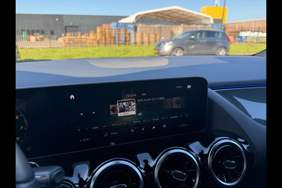 Mercedes-Benz B-Klasse 180 Business Solution AMG | 3/6/12MND GARANTIE | AUTOMAAT | LED | CRUISE | CARPLAY | DAB | AIRCO | STOELVERWM. |