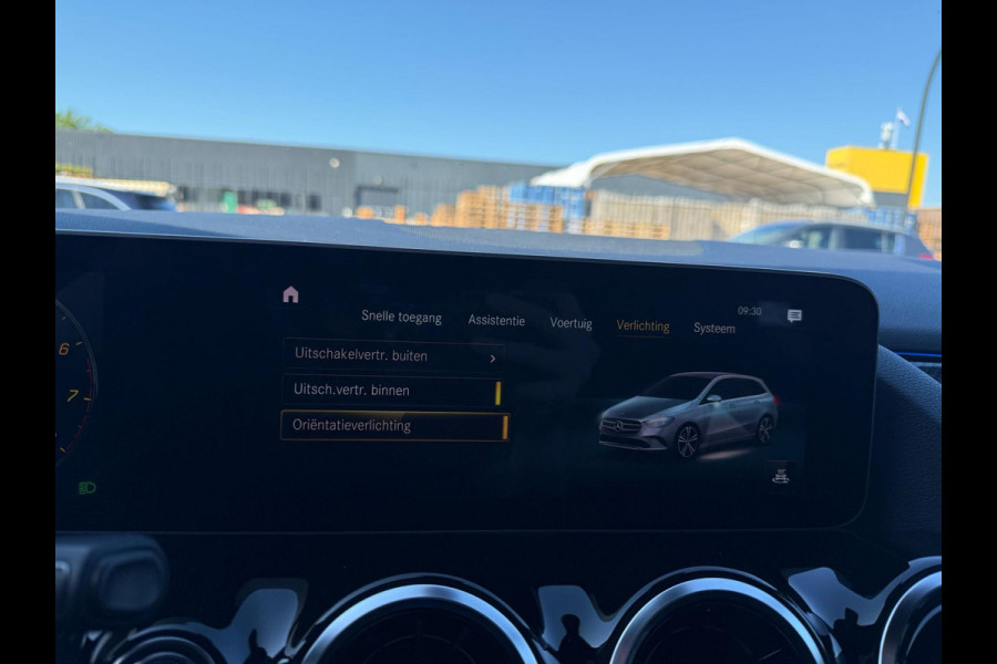 Mercedes-Benz B-Klasse 180 Business Solution AMG | 3/6/12MND GARANTIE | AUTOMAAT | LED | CRUISE | CARPLAY | DAB | AIRCO | STOELVERWM. |