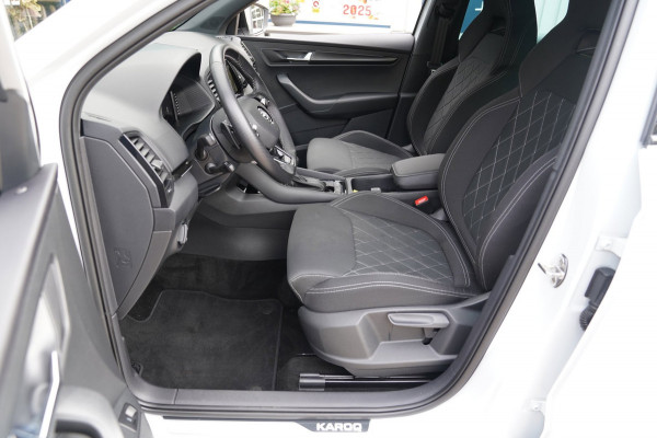 Škoda Karoq 1.5 TSI ACT Sportline Business|Prijs rijklaar incl.12 mnd garantie| Navi Keyless Stoel/Stuur+achterbank verw. Carplay