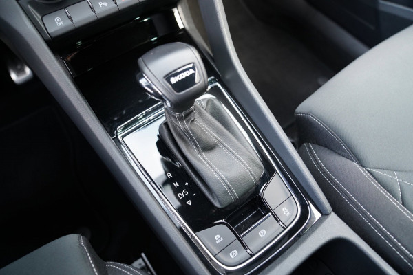 Škoda Karoq 1.5 TSI ACT Sportline Business|Prijs rijklaar incl.12 mnd garantie| Navi Keyless Stoel/Stuur+achterbank verw. Carplay
