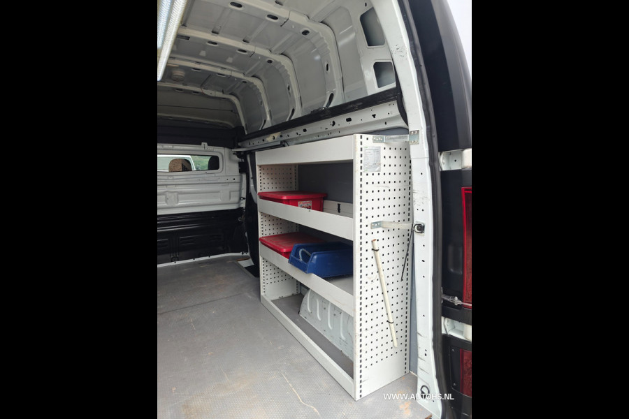 Renault Trafic 2.0 dCi 145 PK T L2H2 , 1e eig , euro 6 , Complete werkplaats inrichting met omvormer , trekhaak , airco cruise.