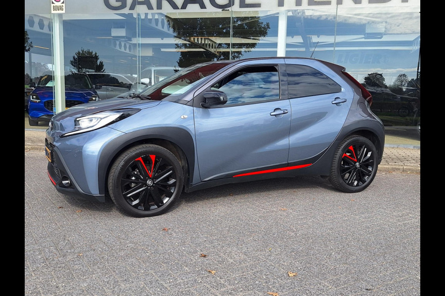 Toyota Aygo X 1.0 VVT-i MT Under Cover Automaat | Special Edition | Climate  | Navi | Camera | CC | 18"LM velgen |