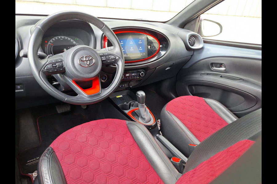 Toyota Aygo X 1.0 VVT-i MT Under Cover Automaat | Special Edition | Climate  | Navi | Camera | CC | 18"LM velgen |