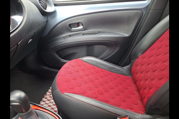 Toyota Aygo X 1.0 VVT-i MT Under Cover Automaat | Special Edition | Climate  | Navi | Camera | CC | 18"LM velgen |