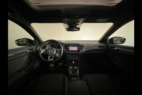 Volkswagen T-Roc 1.5 TSI Sport Pano|Keyless|Camera|Sfeer|ACC