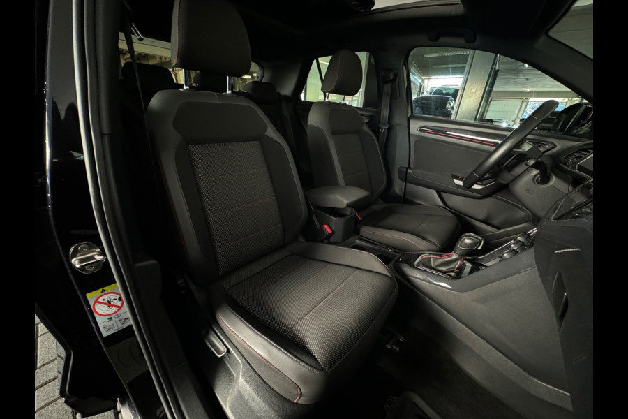 Volkswagen T-Roc 1.5 TSI Sport Pano|Keyless|Camera|Sfeer|ACC