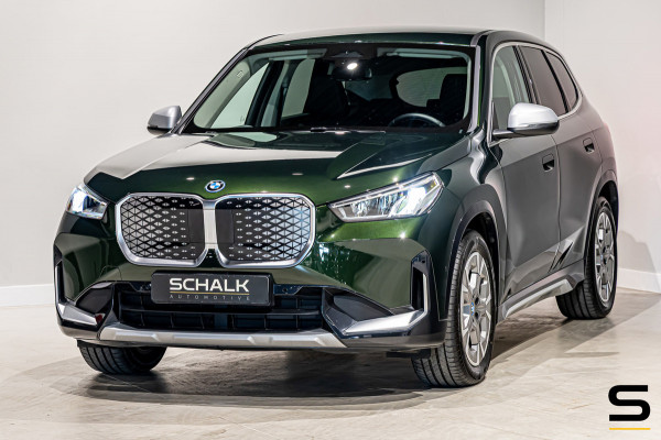 BMW iX1 EDrive30 X-Line|Sanremo Green|M-onderstel|Parking As