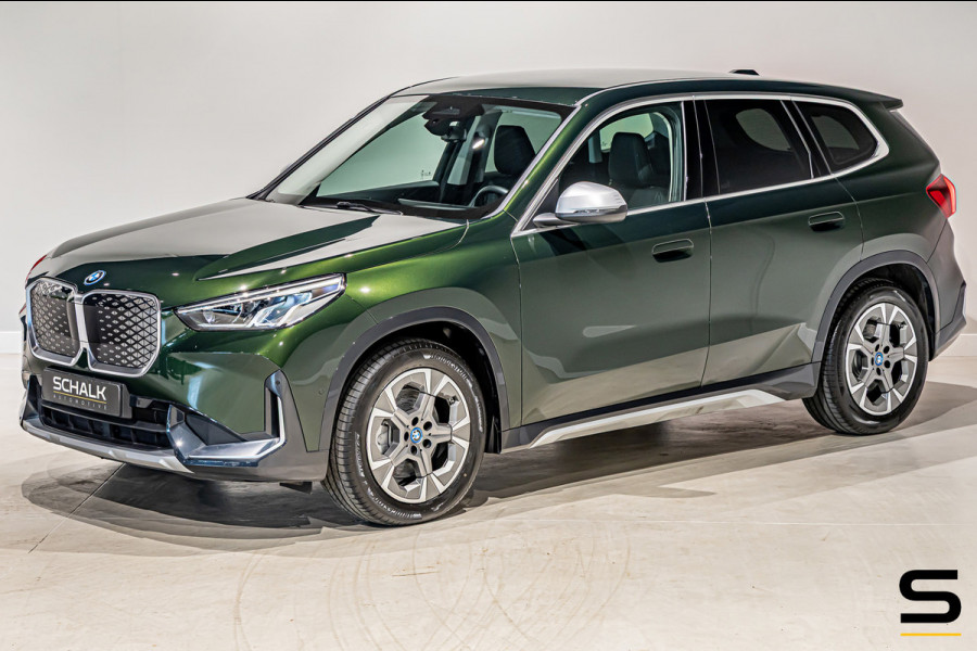 BMW iX1 EDrive30 X-Line|Sanremo Green|M-onderstel|Parking As