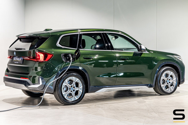 BMW iX1 EDrive30 X-Line|Sanremo Green|M-onderstel|Parking As