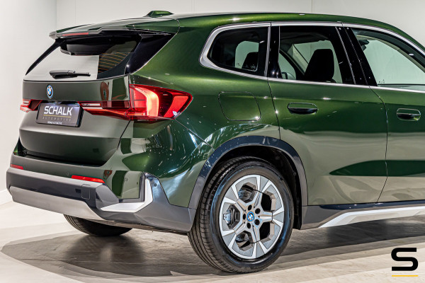 BMW iX1 EDrive30 X-Line|Sanremo Green|M-onderstel|Parking As