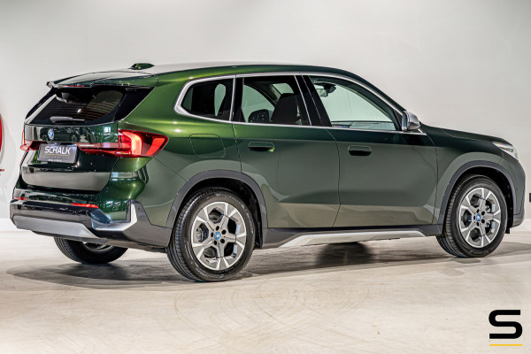BMW iX1 EDrive30 X-Line|Sanremo Green|M-onderstel|Parking As