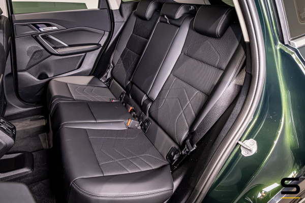 BMW iX1 EDrive30 X-Line|Sanremo Green|M-onderstel|Parking As